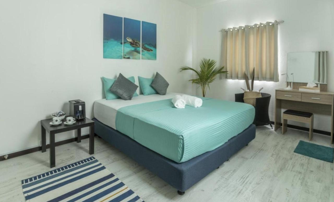 Surf Yoga Camp Hotel Thulusdhoo Exterior foto