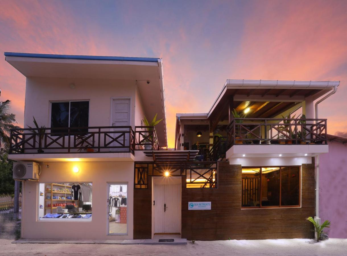 Surf Yoga Camp Hotel Thulusdhoo Exterior foto