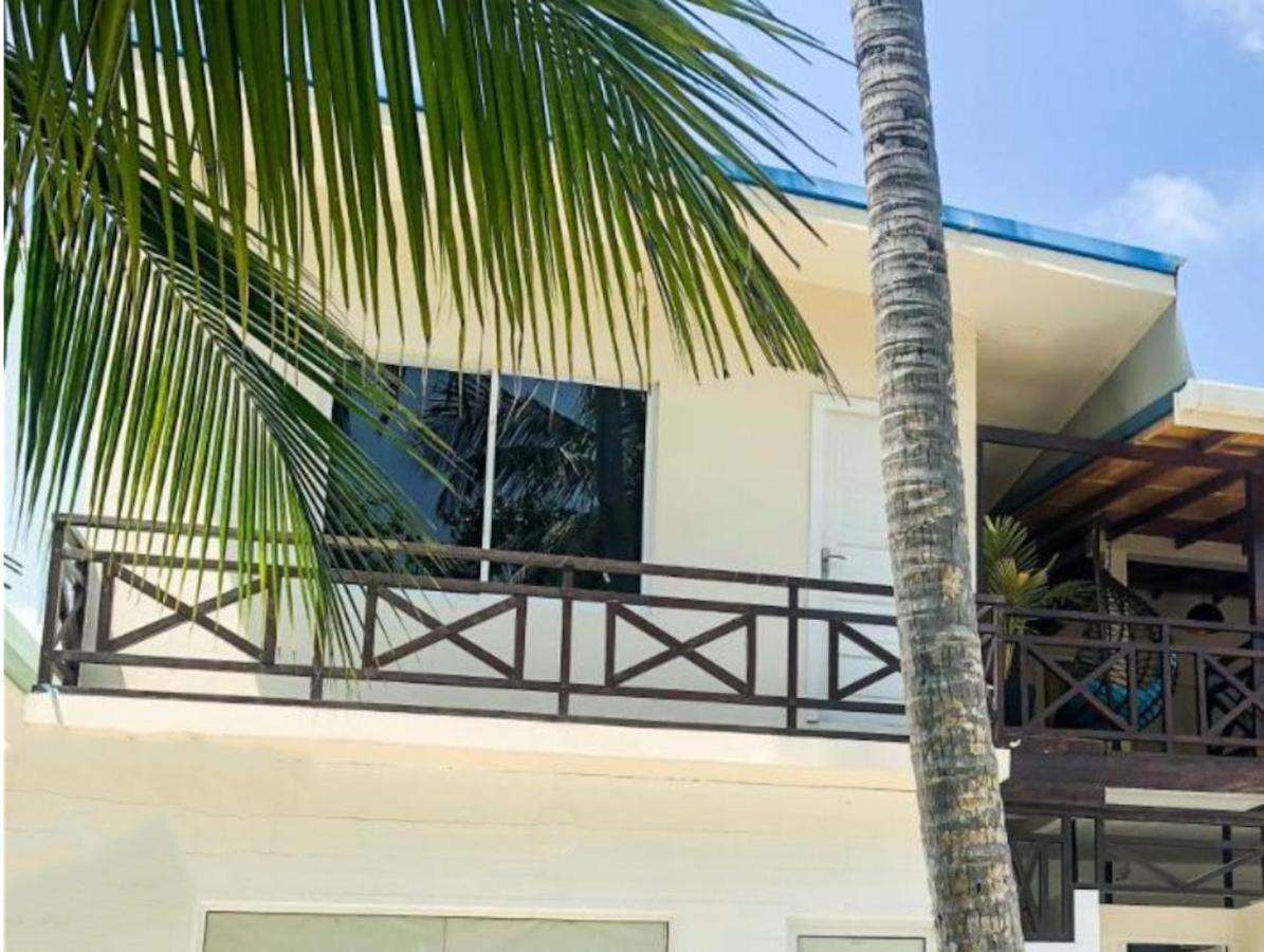 Surf Yoga Camp Hotel Thulusdhoo Exterior foto