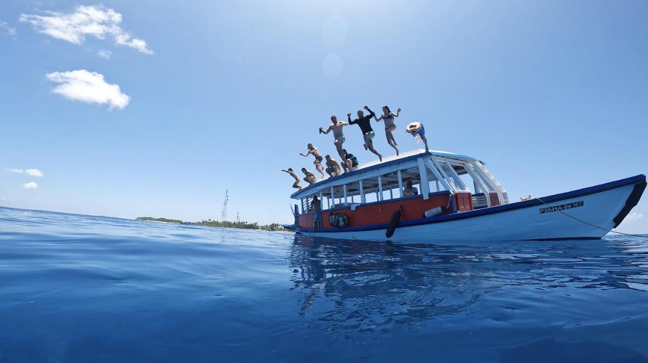 Surf Yoga Camp Hotel Thulusdhoo Exterior foto