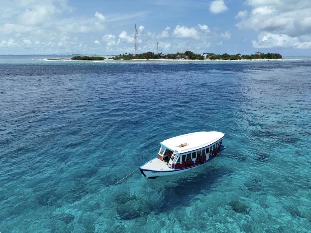 Surf Yoga Camp Hotel Thulusdhoo Exterior foto