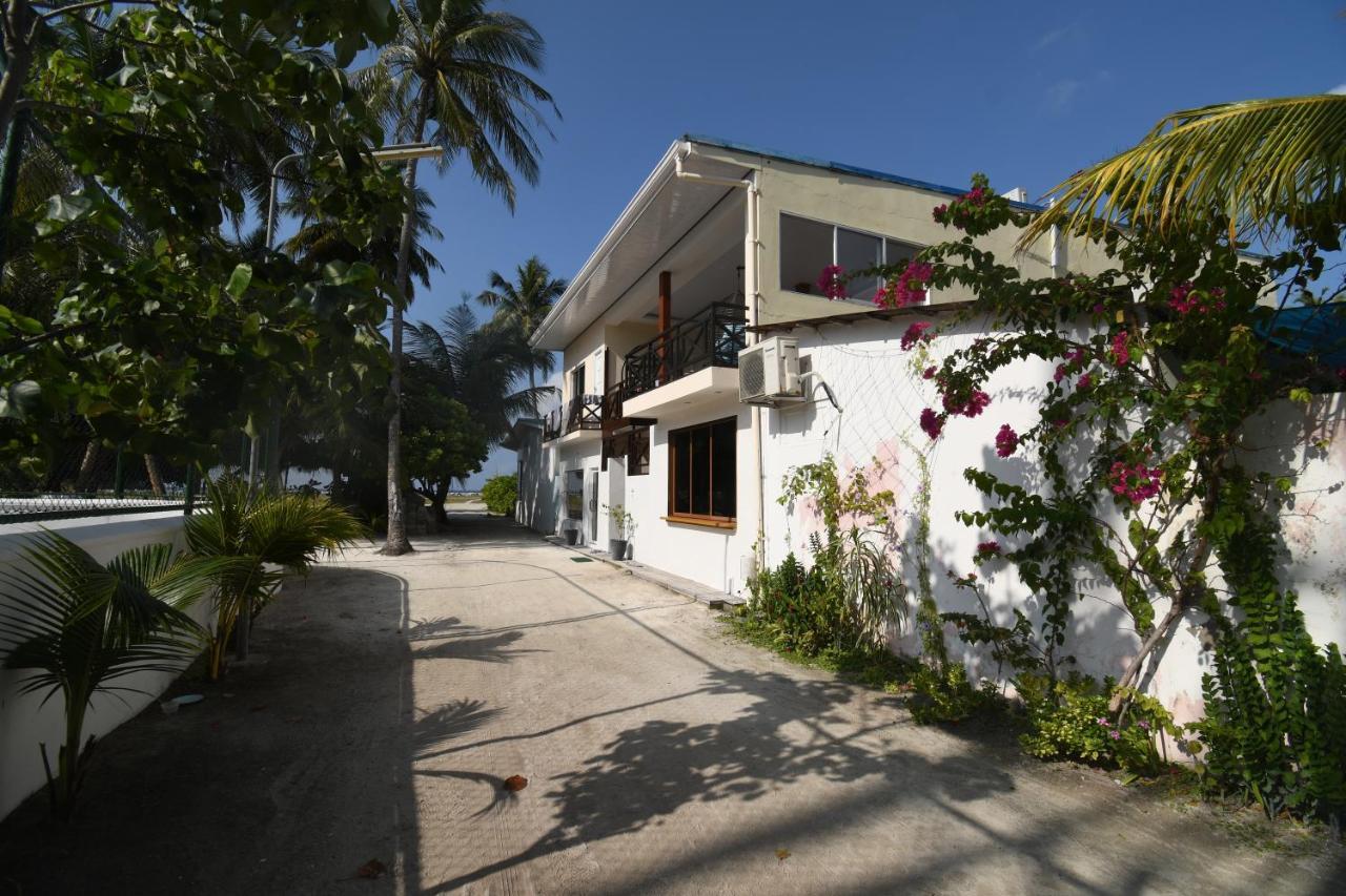 Surf Yoga Camp Hotel Thulusdhoo Exterior foto